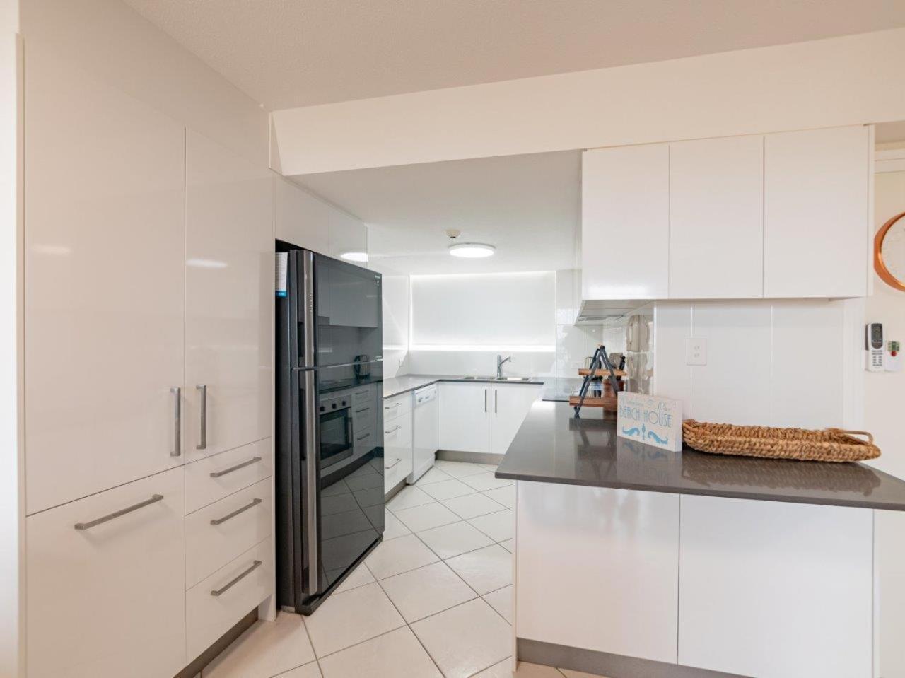Crystal Beachfront Aparthotel Gold Coast