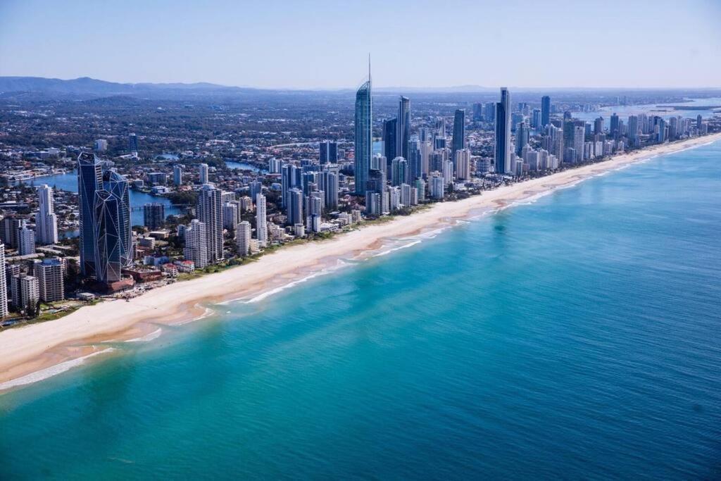 Apartment Prime Broadbeach Location Wpool Free Onsite Parking *
