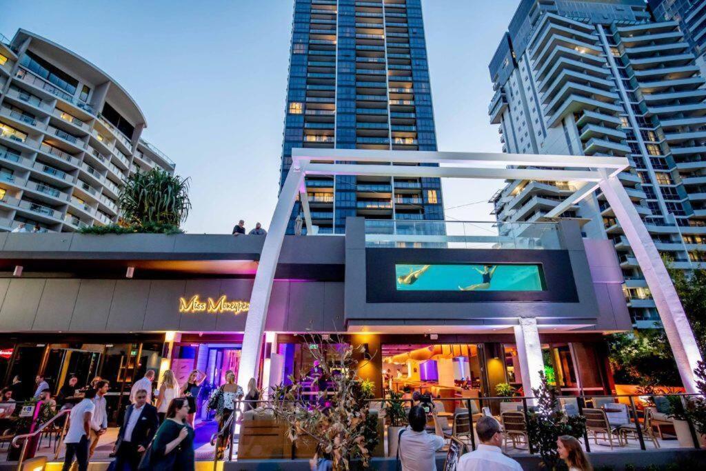 Apartment Prime Broadbeach Location Wpool Free Onsite Parking Gold Coast