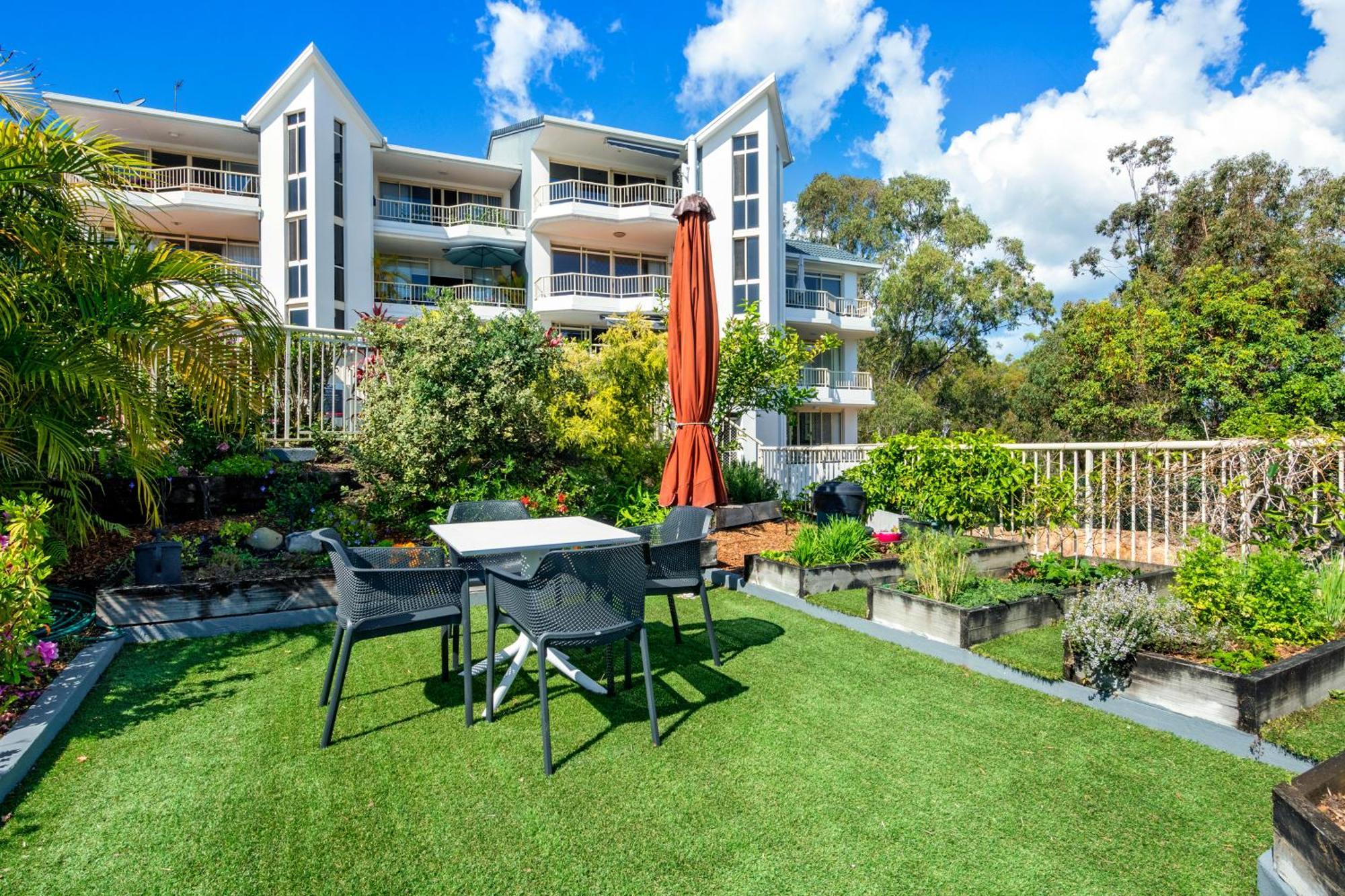 The Hill Currumbin Aparthotel 3*