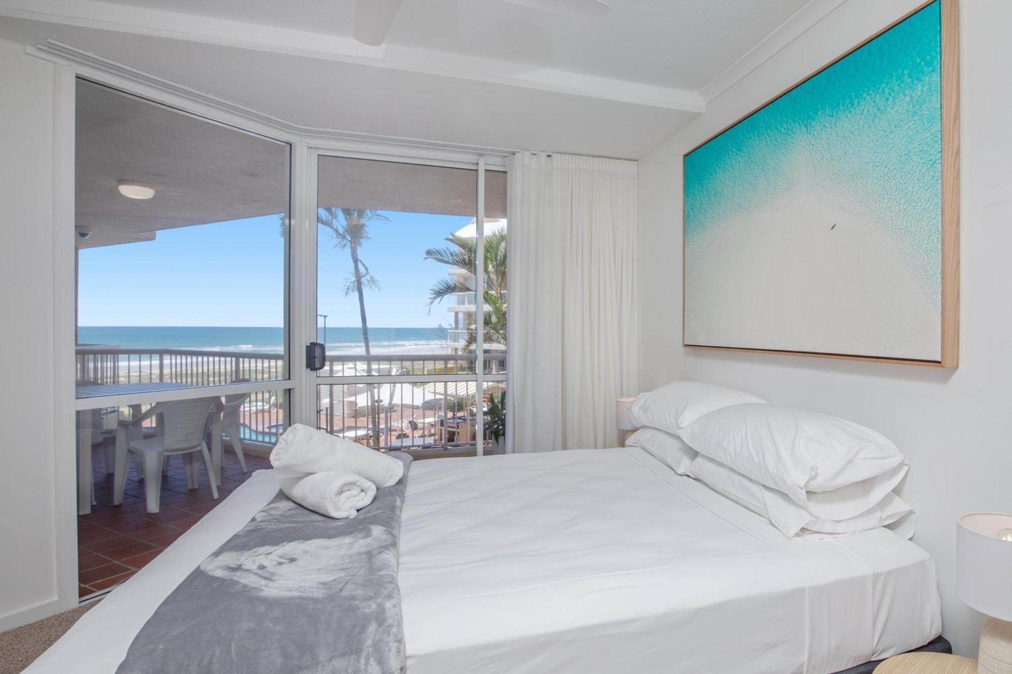 Crystal Beachfront 3*