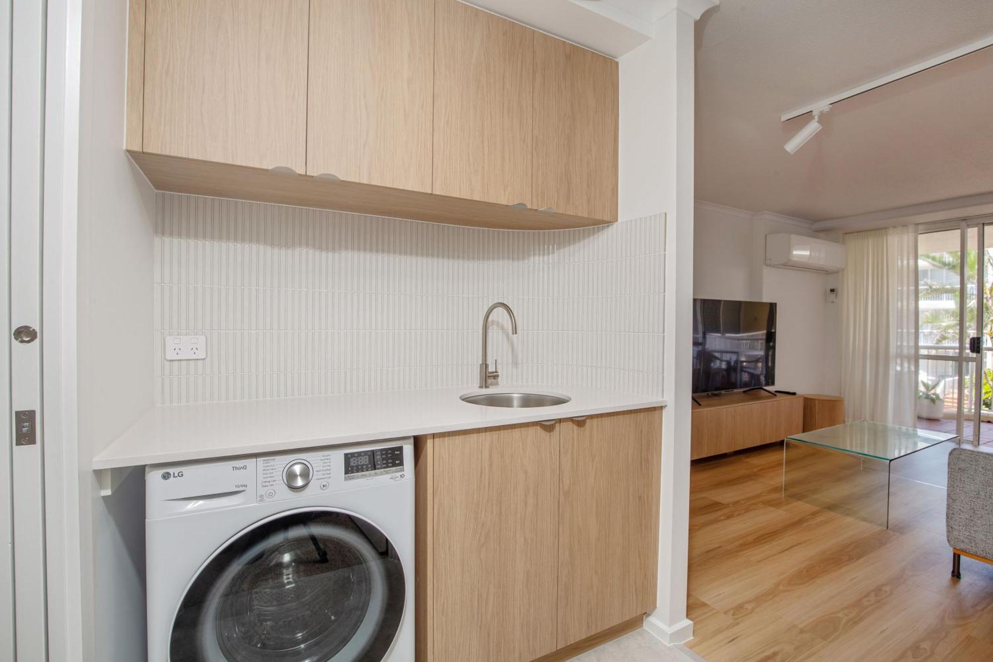 Crystal Beachfront Aparthotel Gold Coast