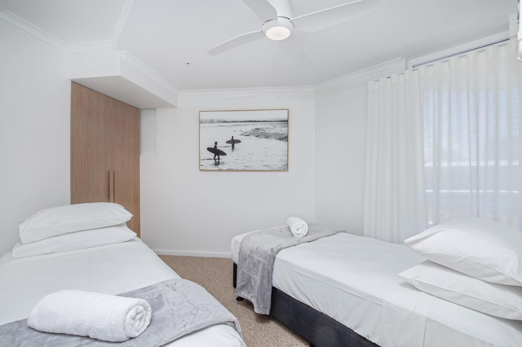 Crystal Beachfront Aparthotel 3*