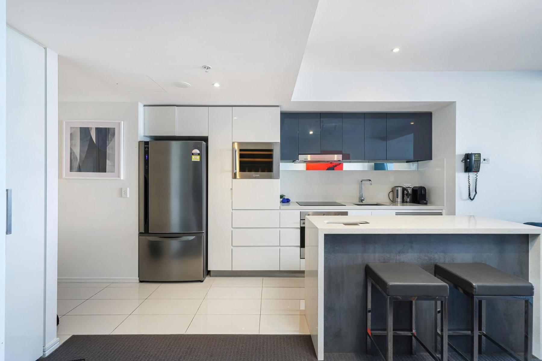 H Star Residences-- Paradise Stayz * Gold Coast