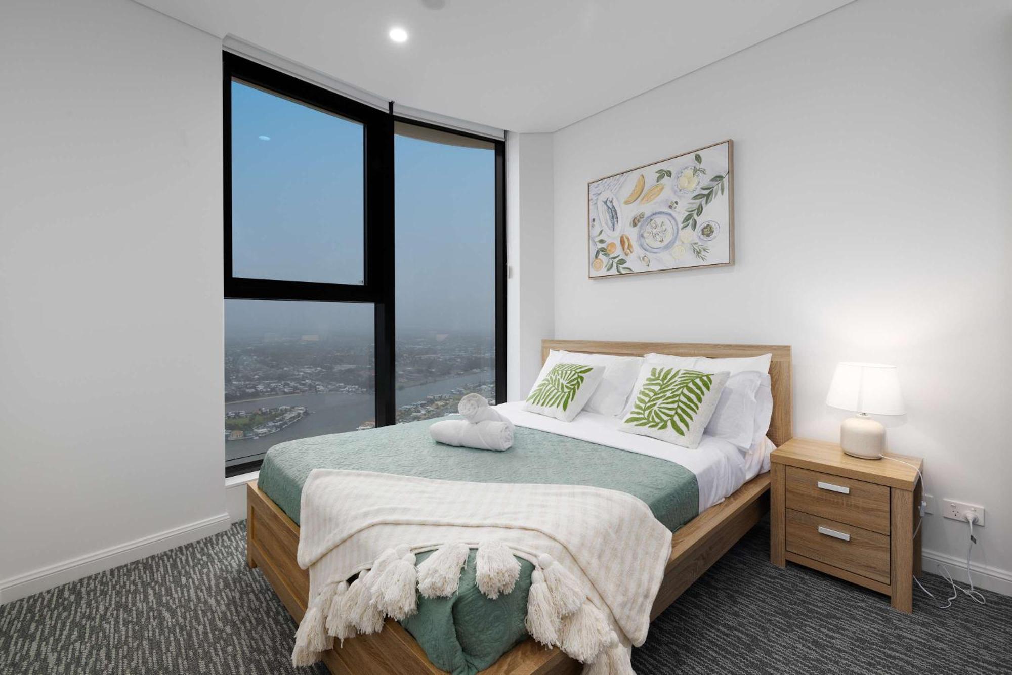 Oceanfront Retreat Serene Views Walk To The Apartamento Gold Coast
