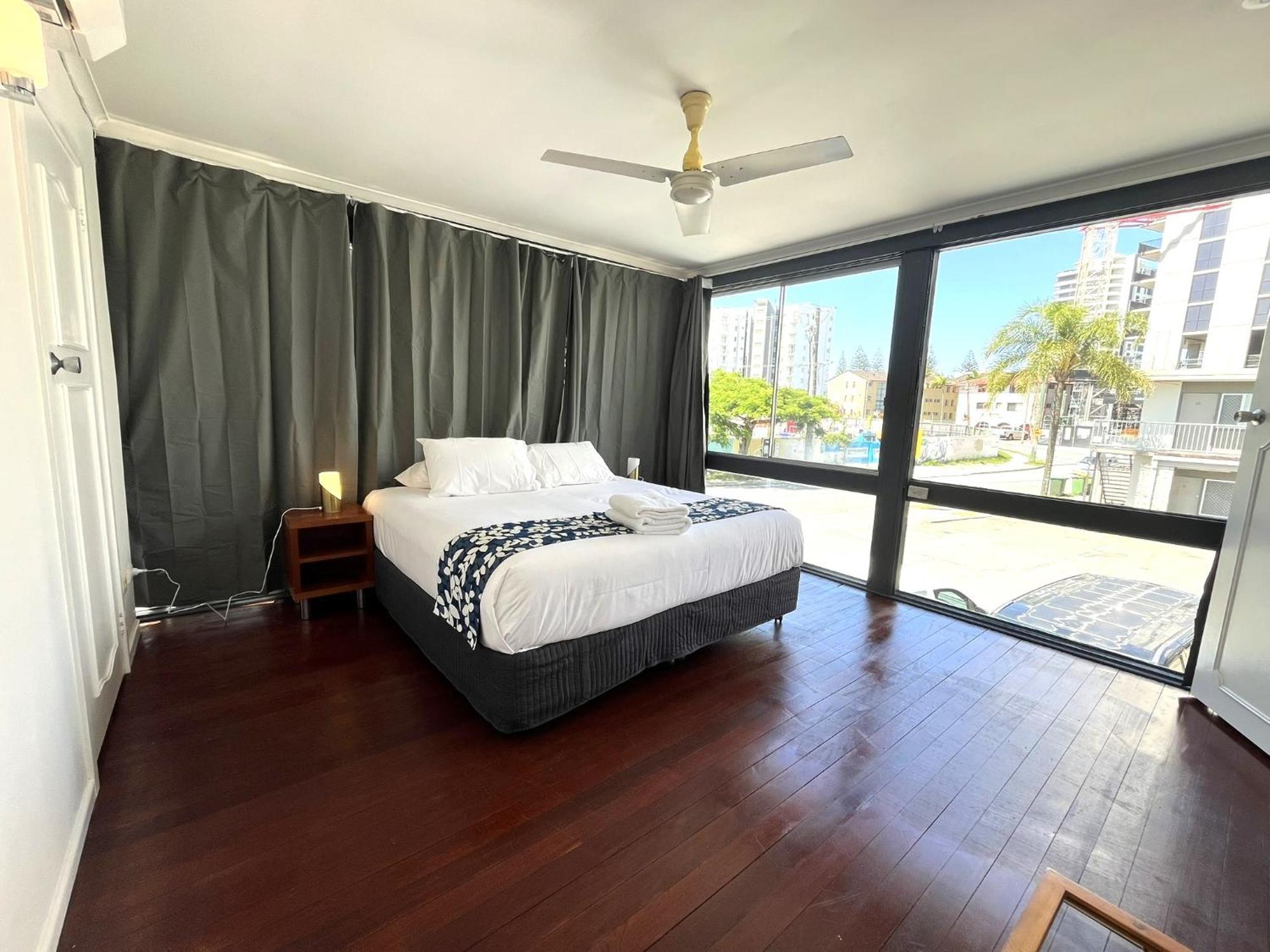 Tropicana Motel Gold Coast