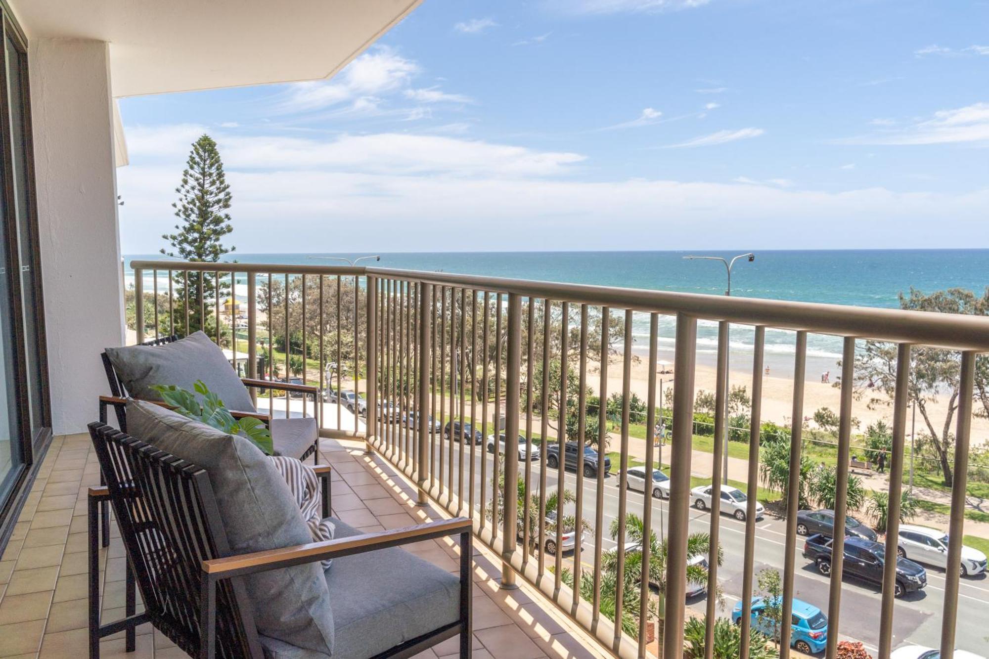 Apartment New! Beachfront Bliss 2 Bed 2 Bath Stunning Ocean Views Gold Coast