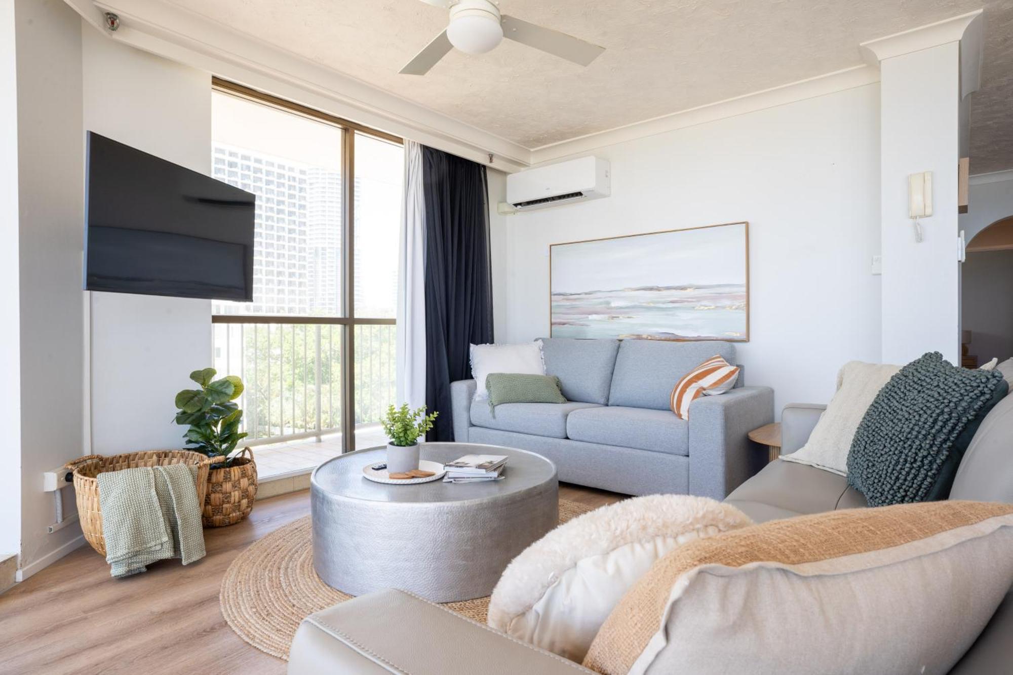 Apartment New! Beachfront Bliss 2 Bed 2 Bath Stunning Ocean Views Gold Coast