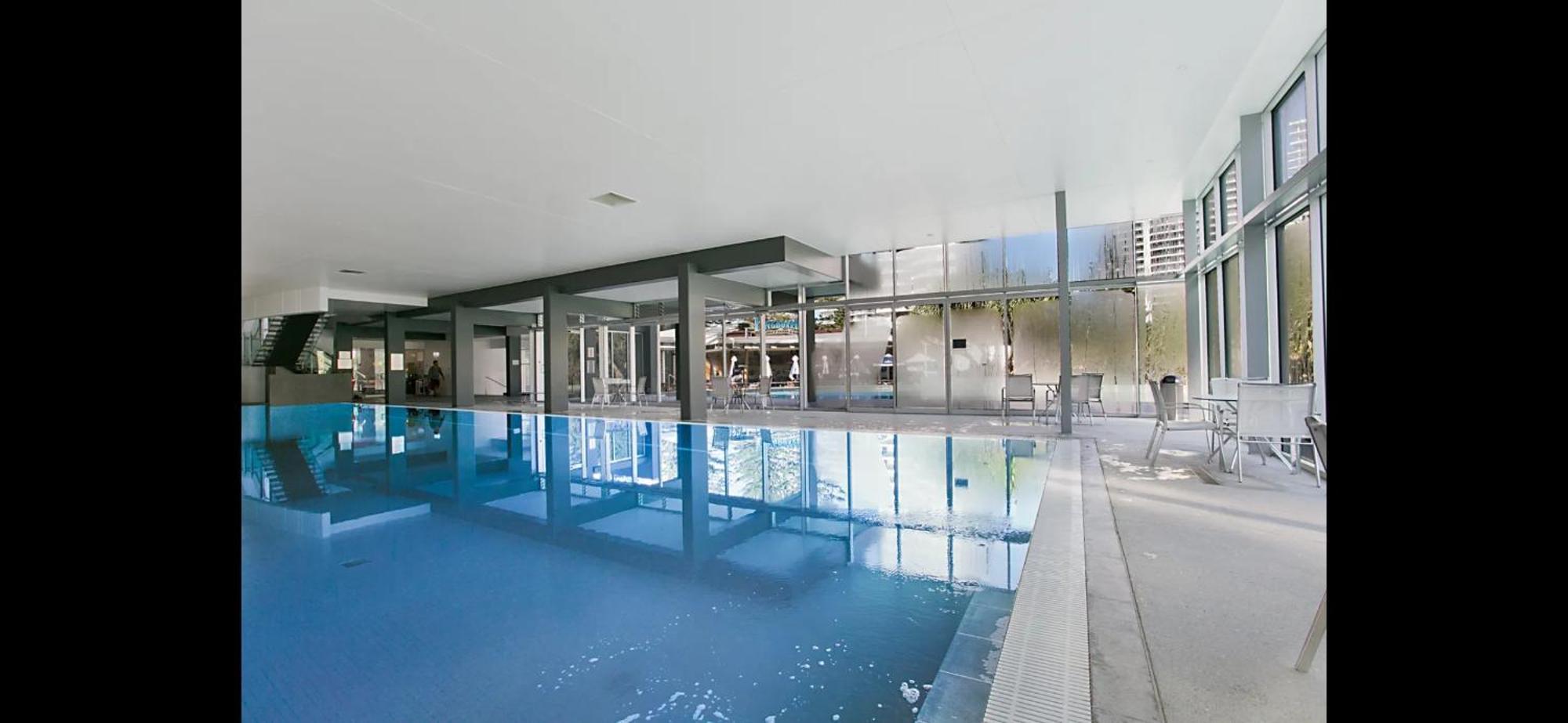 Apartment L36 Skyline View Lux And Modern At Q1 2br 1b 1c Gold Coast