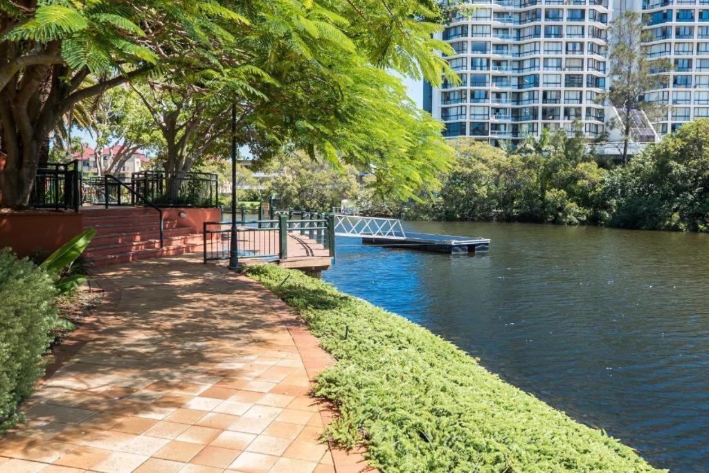 Paradise Island 3* Gold Coast