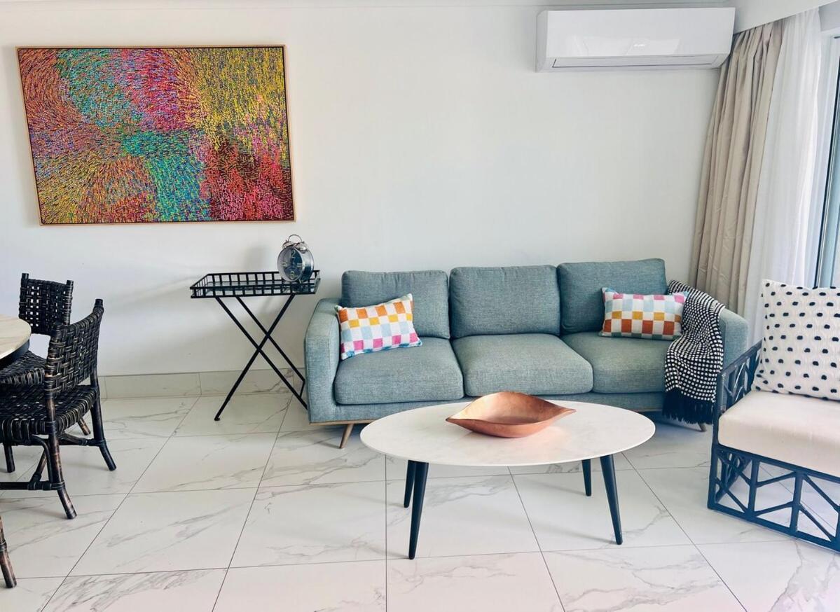 Apartment Beautiful Broadbeach Living! *