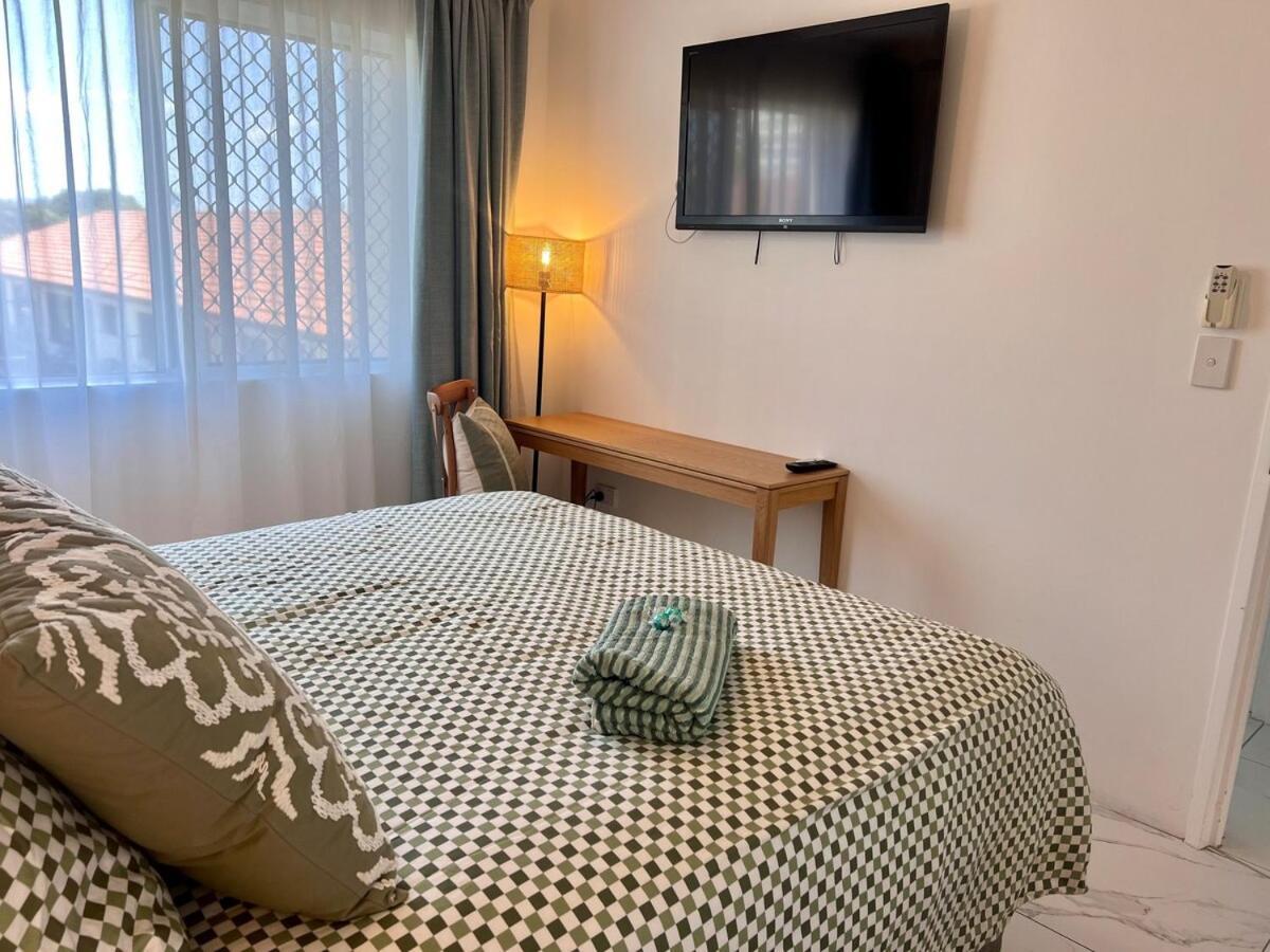 Beautiful Broadbeach Living! Apartment *