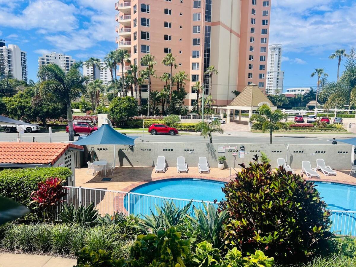 Beautiful Broadbeach Living! * Gold Coast