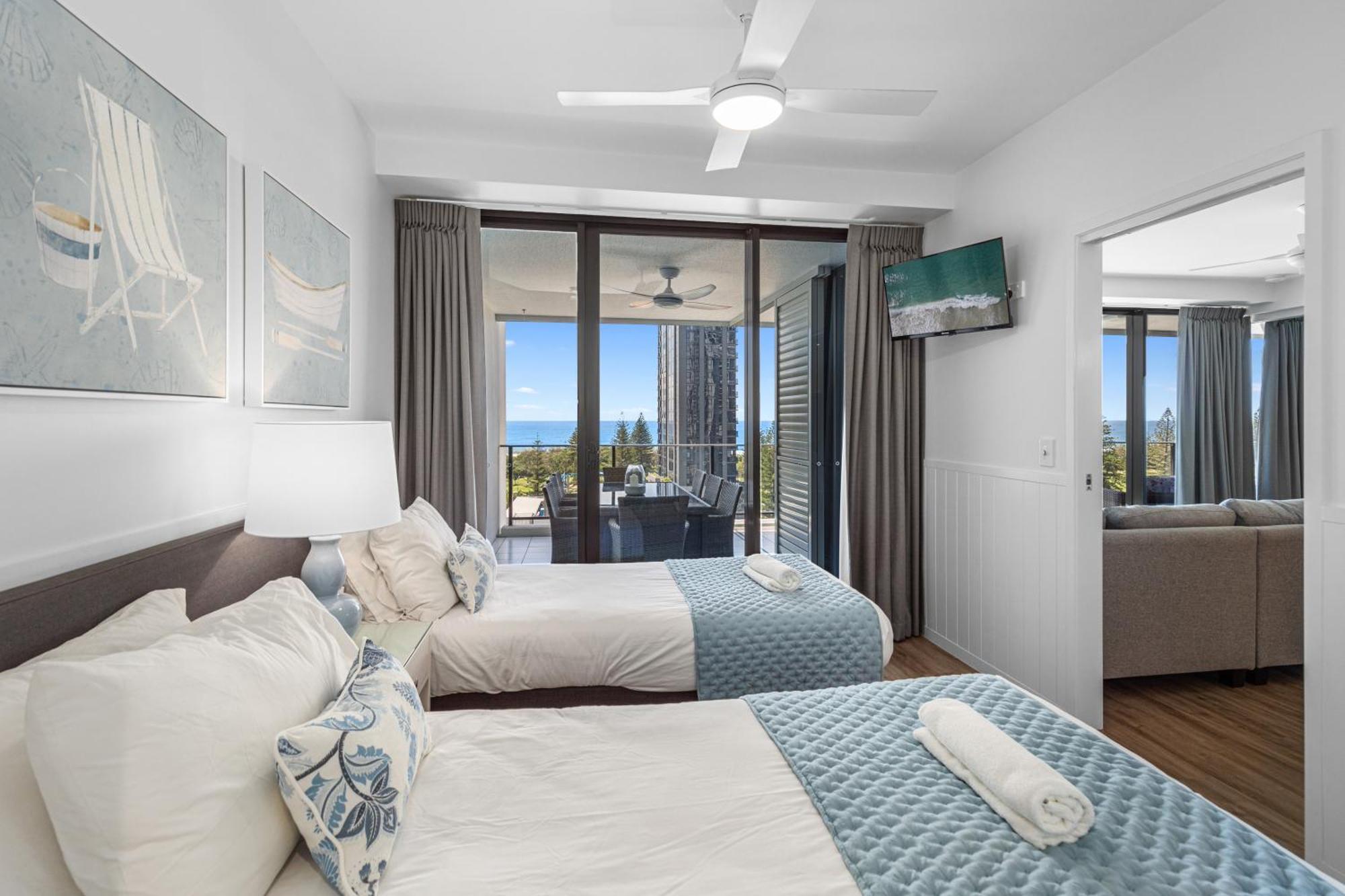 Ultra Broadbeach 4*