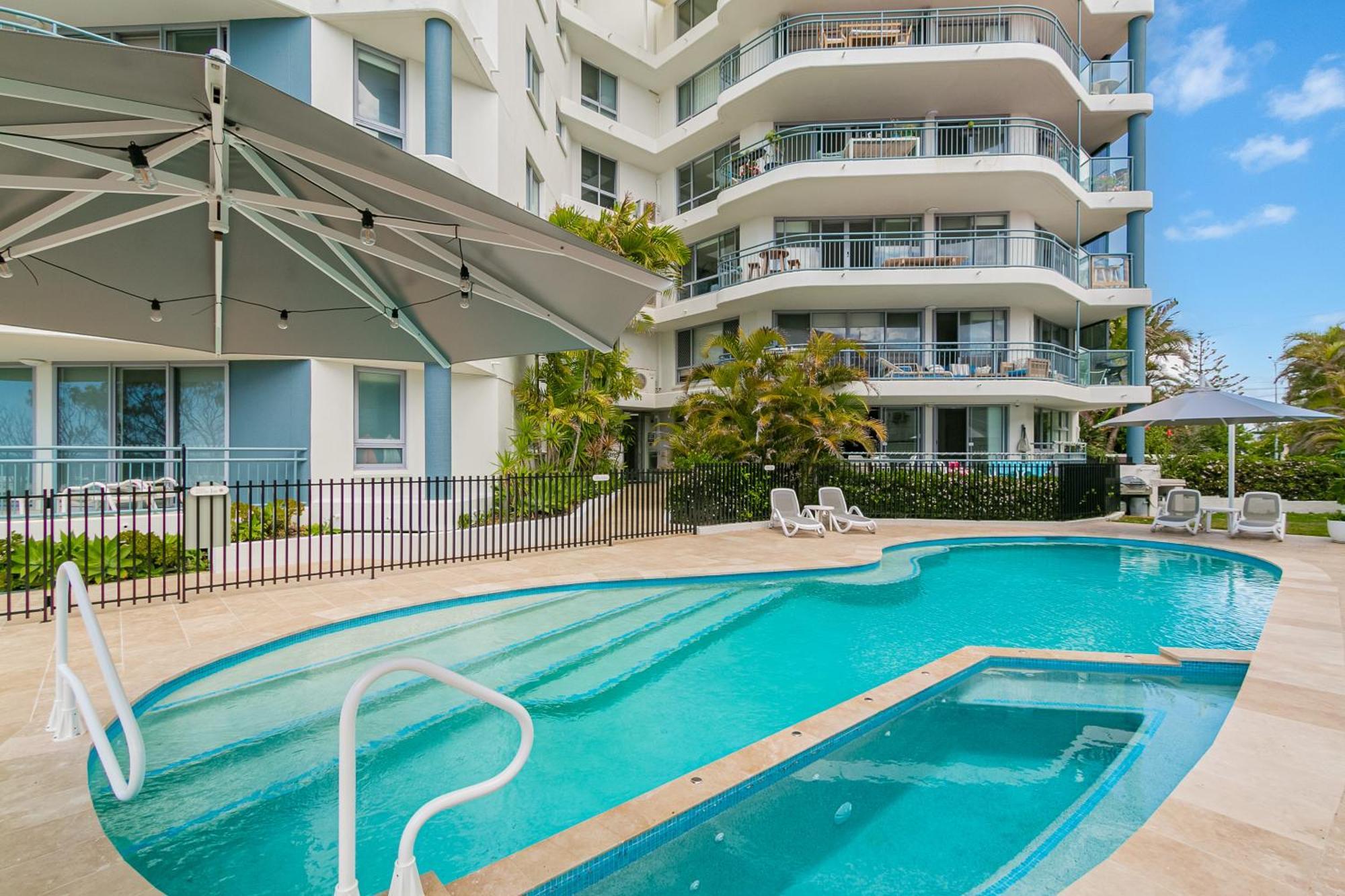 Aparthotel Oceanside - Absolute Beachfront