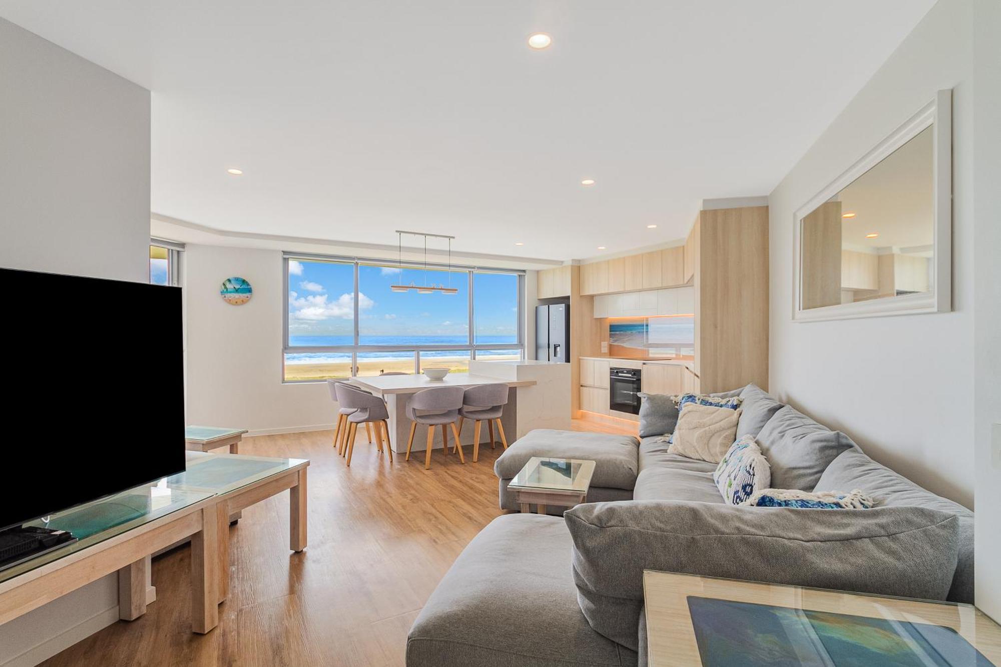 Oceanside - Absolute Beachfront 4* Gold Coast