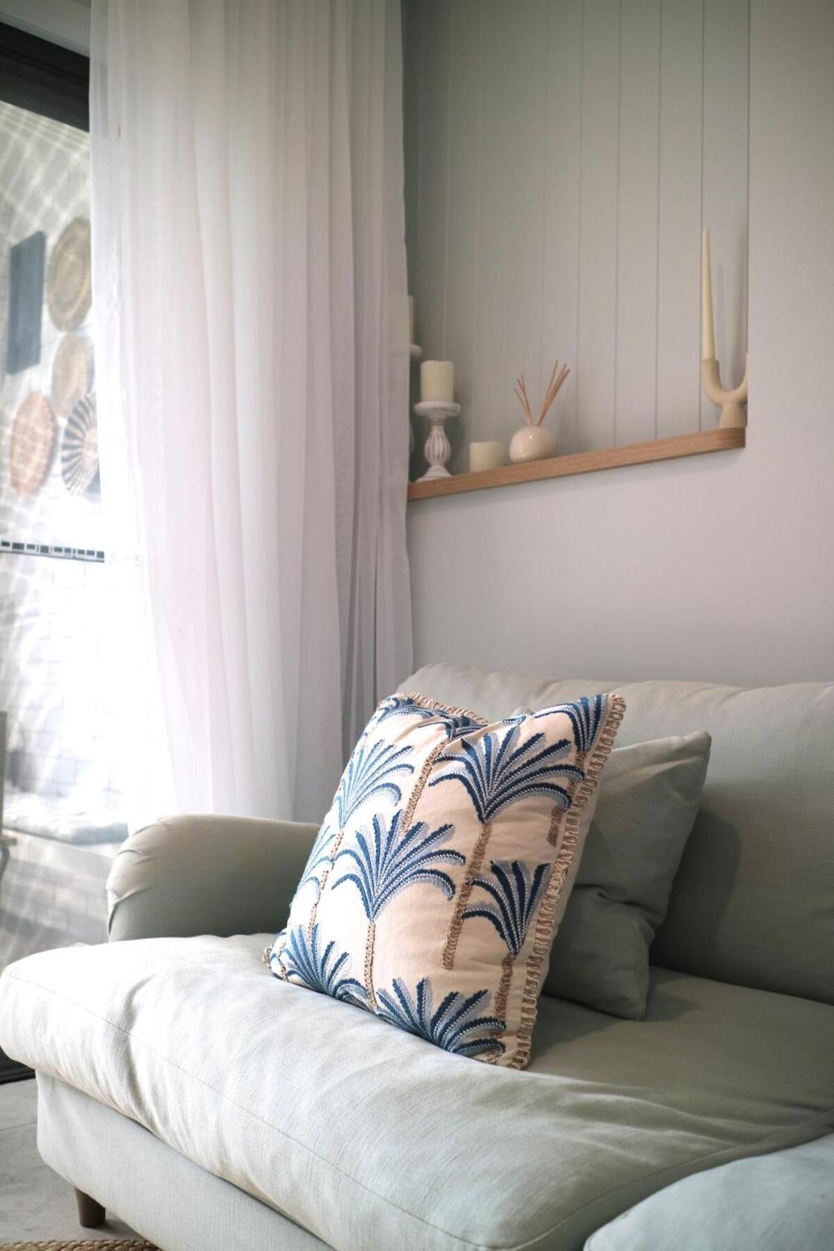 Apartment Newly Renovated, Walk To Beach, Jump In Pool Gold Coast