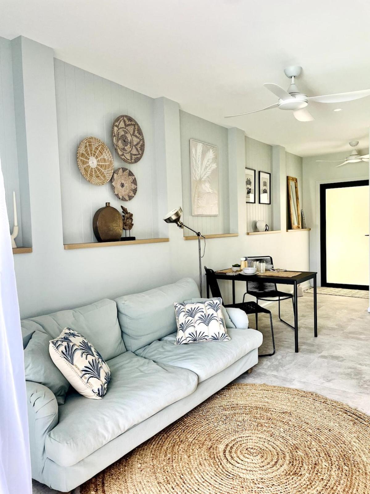 Newly Renovated, Walk To Beach, Jump In Pool