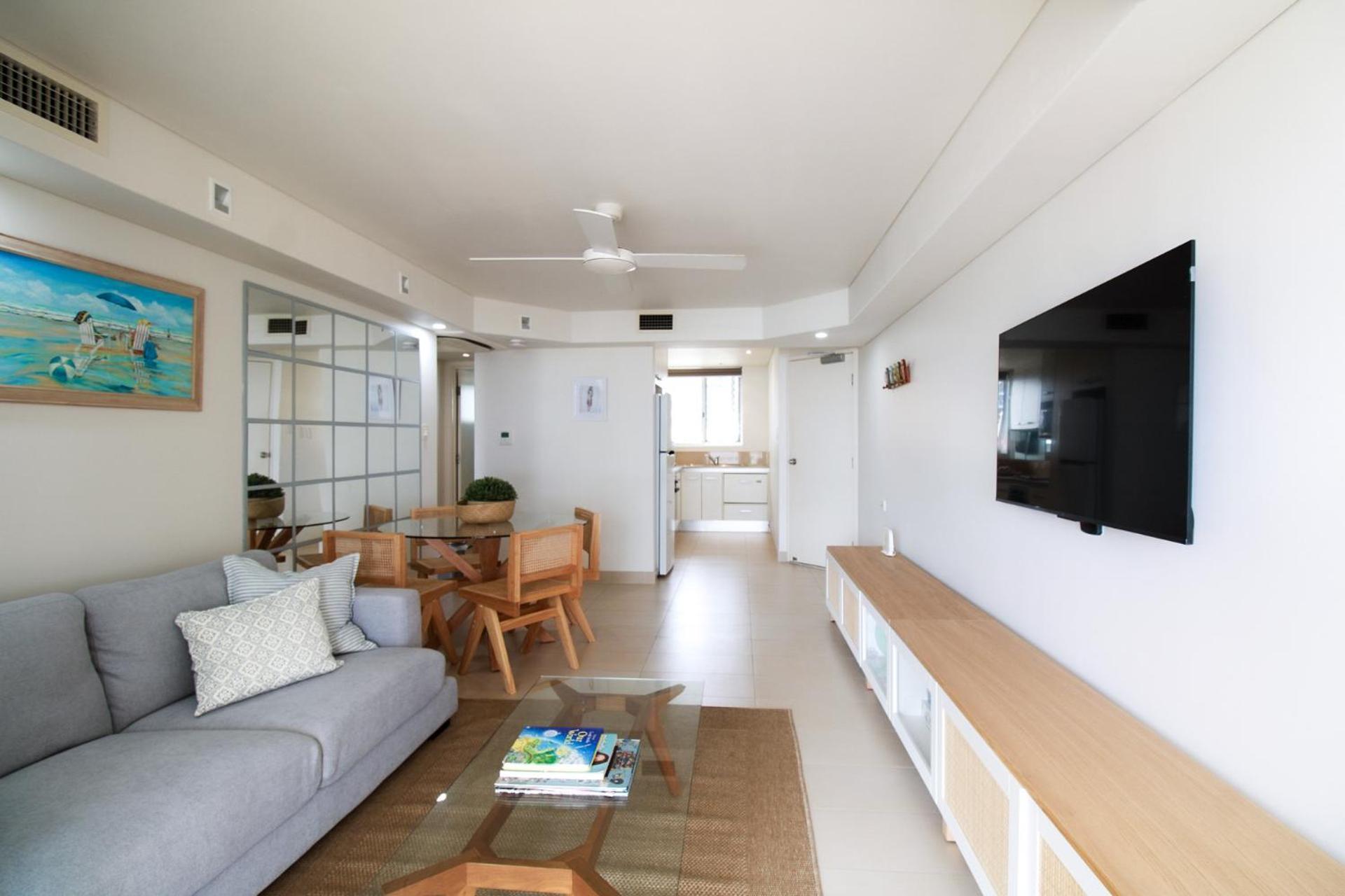 Beachfront Escape In Coolangatta Apartment