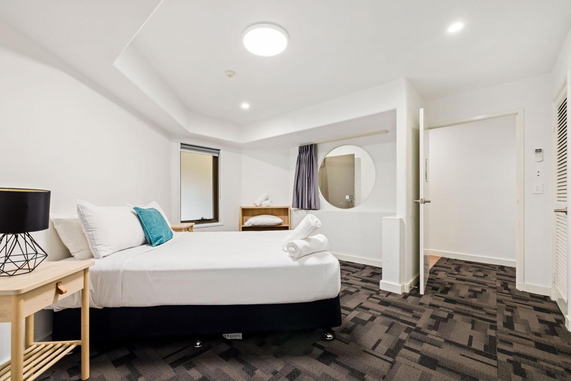 Tiki Surfers Paradise Aparthotel