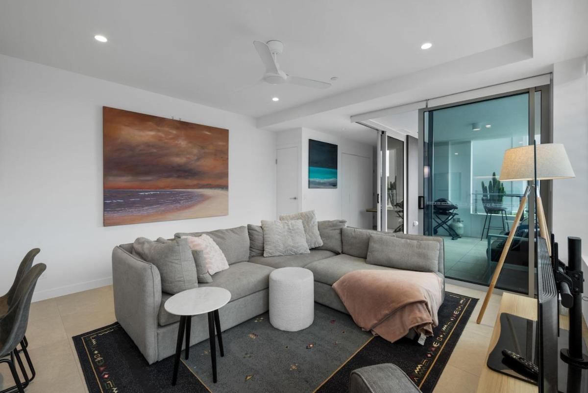Apartment Bilinga Beachfront Luxury At Lana