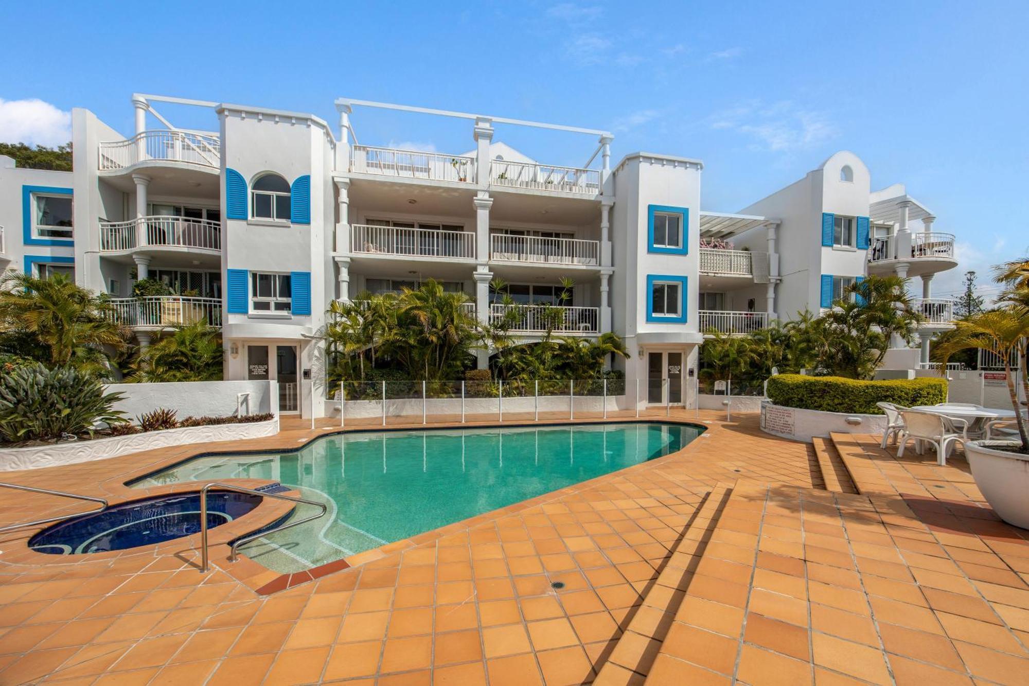 Apartment 'santorini' At Mermaid Gold Coast