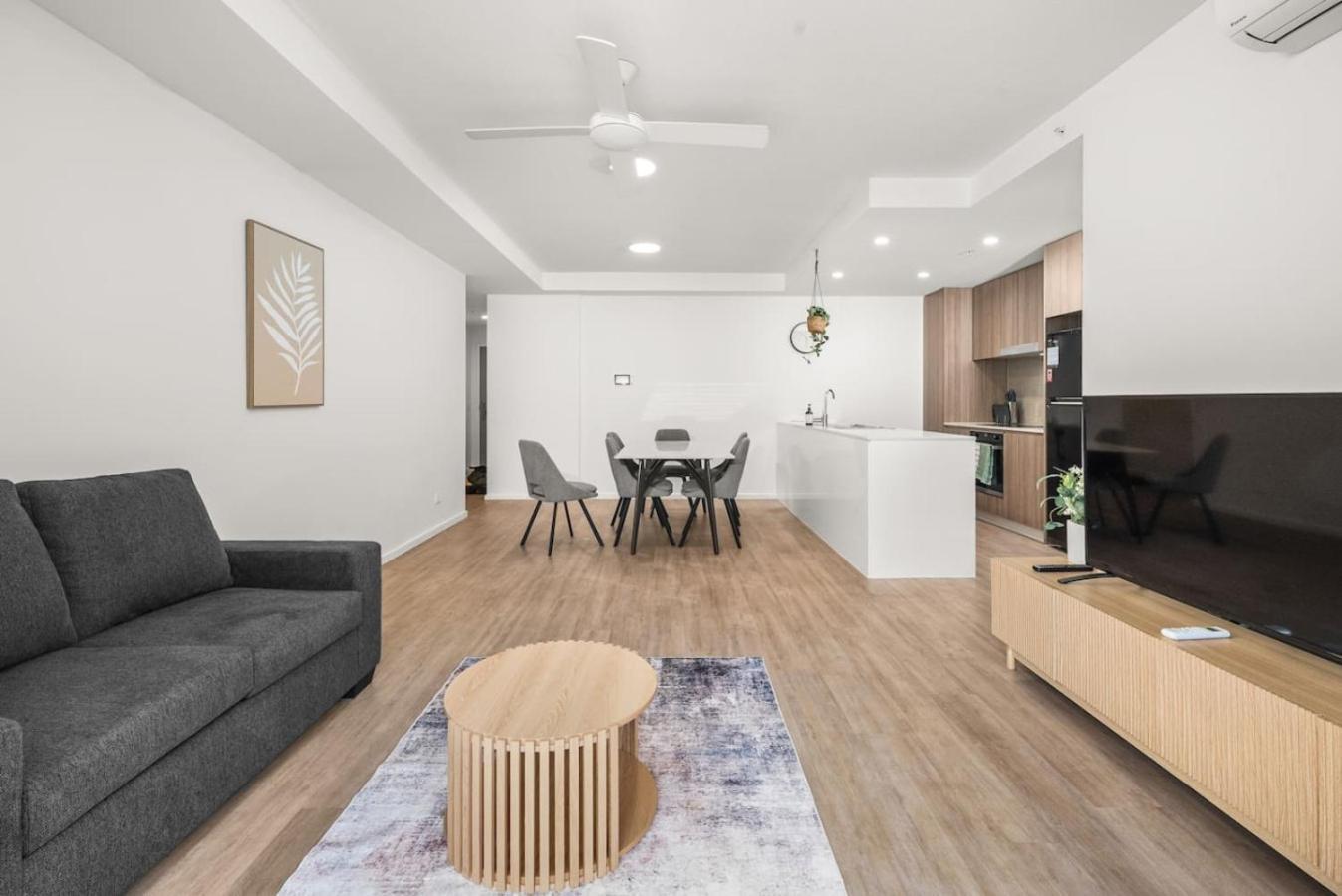 180m Terrace Spacious 2beds Near Shop And