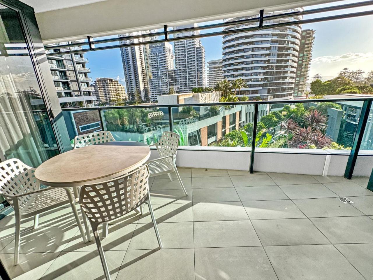 Apartment Broadbeach Elegance Oracle Tower 1 Level 5 *