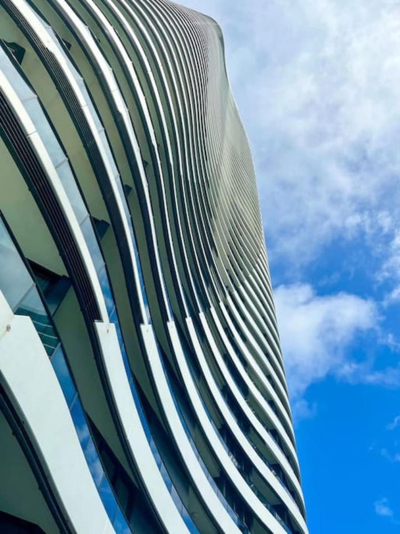 Broadbeach Elegance Oracle Tower 1 Level 5 Apartment Gold Coast