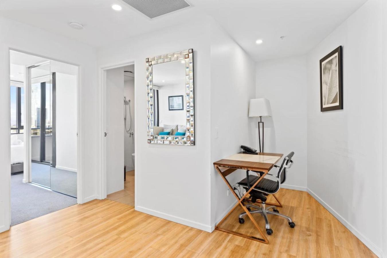 High Level 1 Bedroom In Paradise Apartment