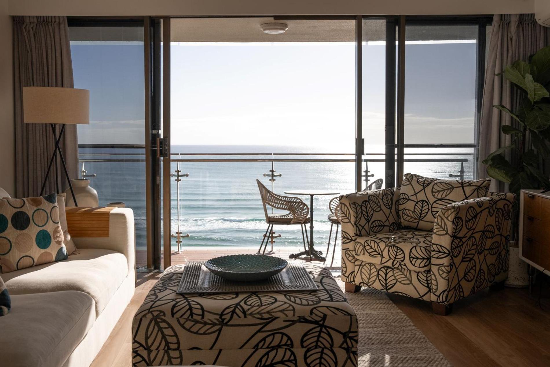 Ocean Front Escape On Palm Gold Coast