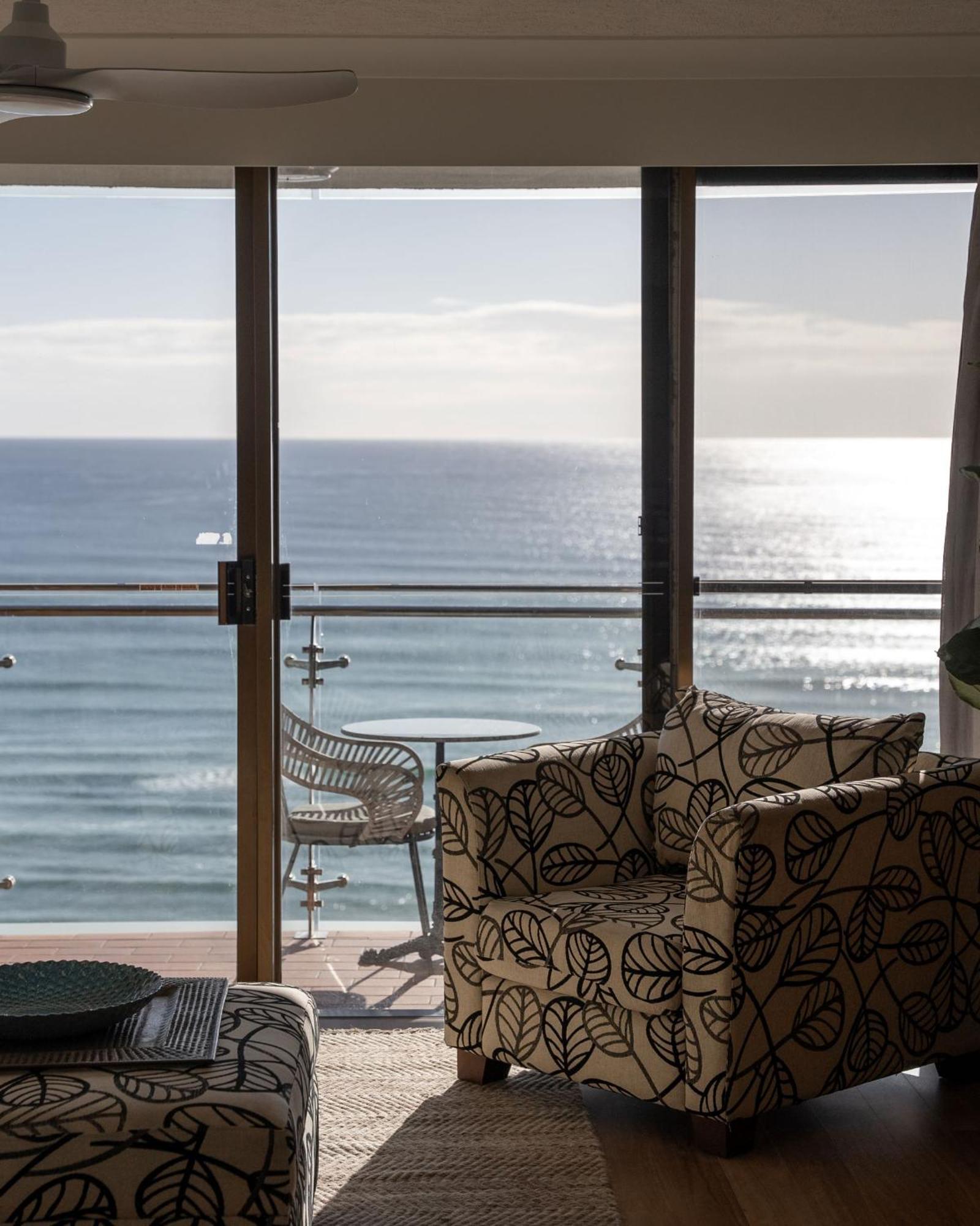 Apartment Ocean Front Escape On Palm Gold Coast