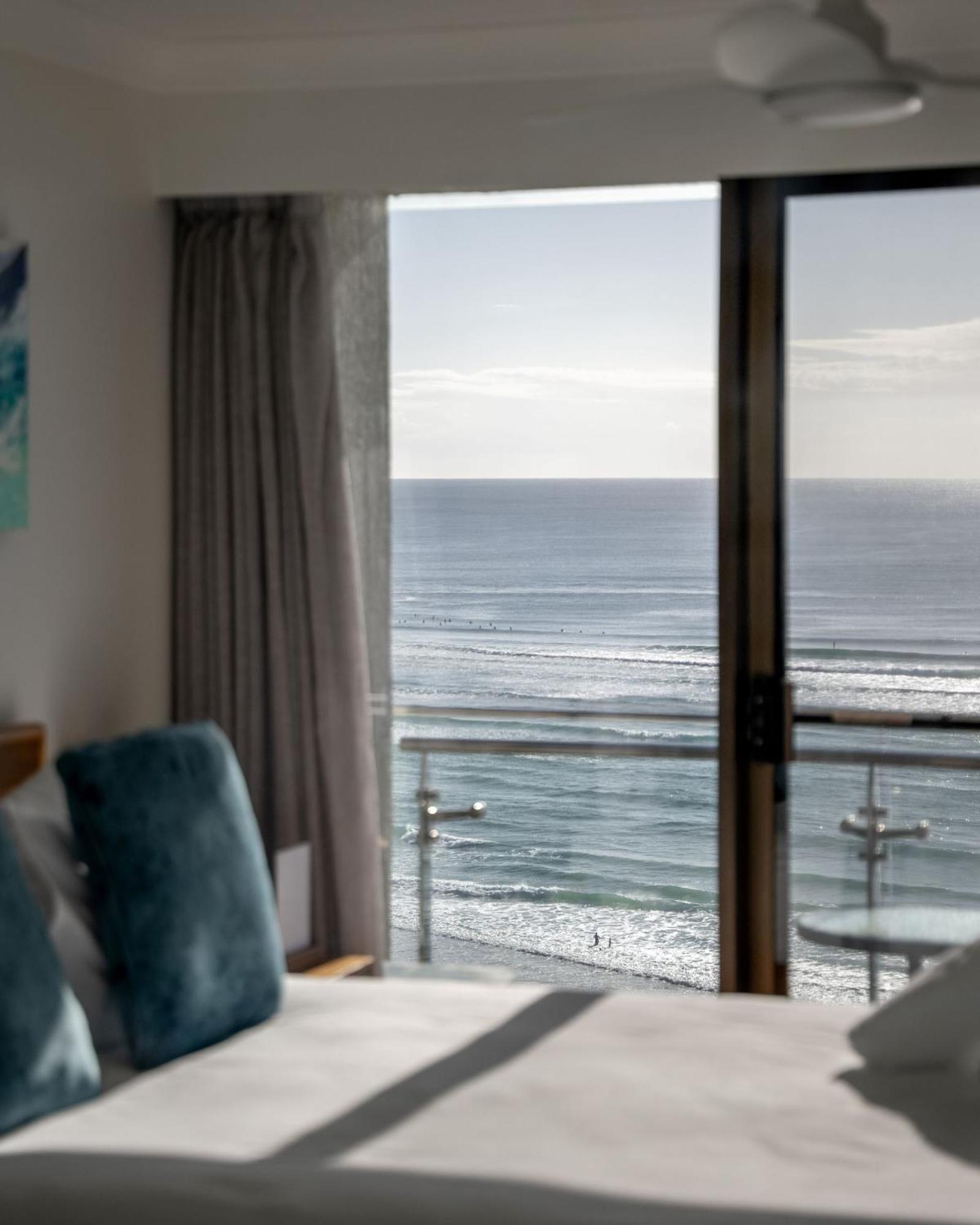 Ocean Front Escape On Palm *