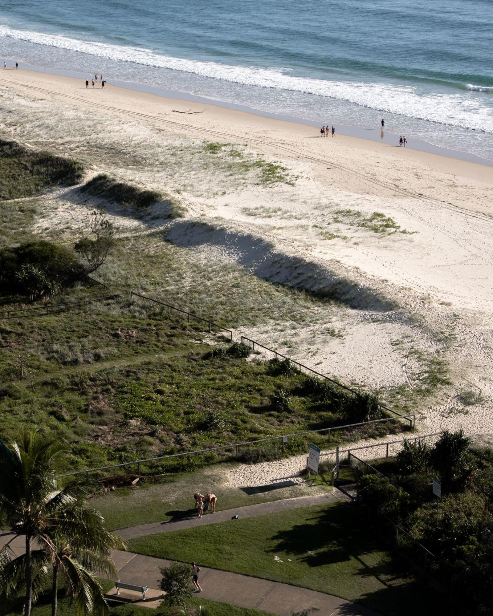 Ocean Front Escape On Palm Apartment Gold Coast