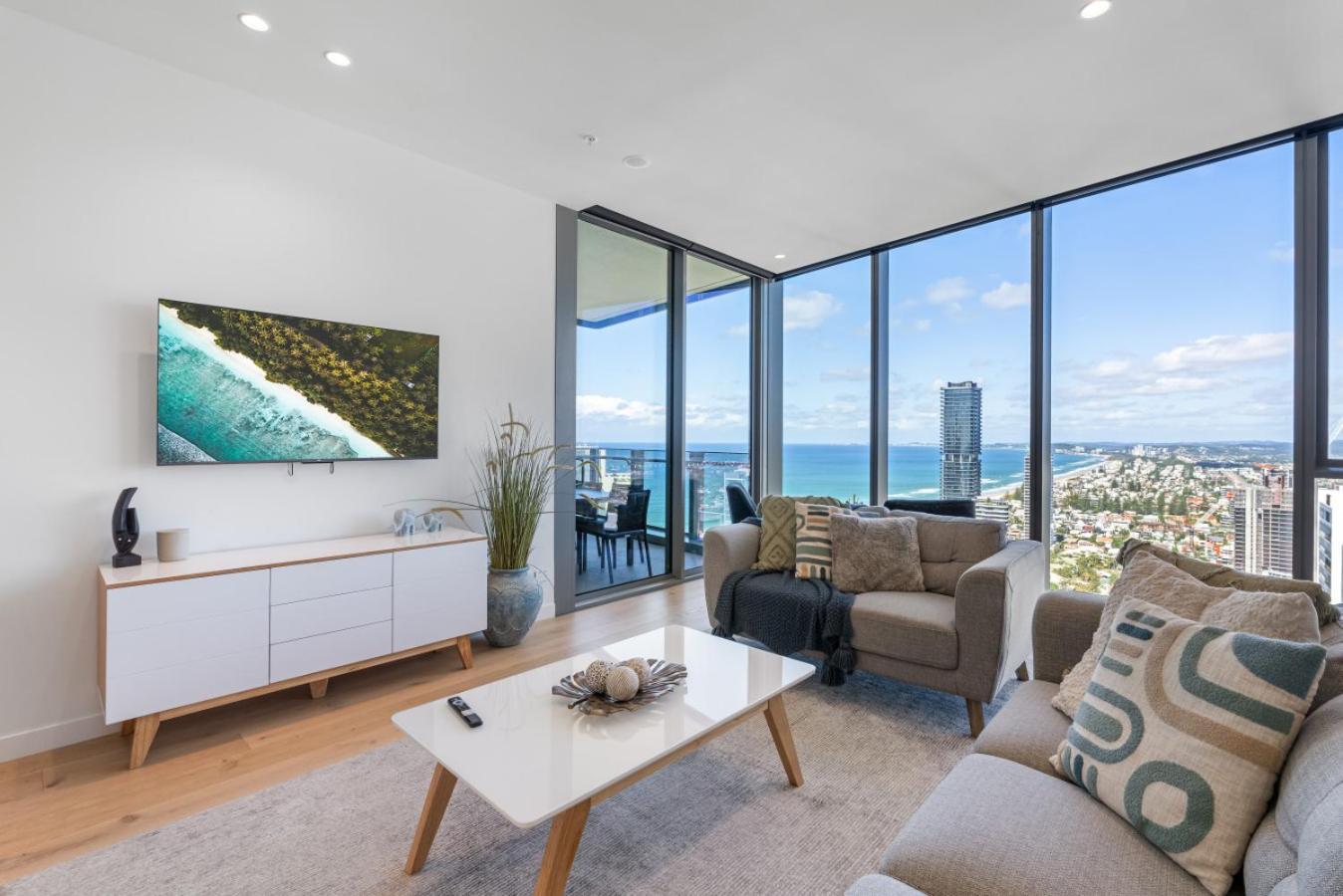 Apartment The Sub-penthouse - Ocean View 34floor 3br In Broadbeach With Parking And Pool *
