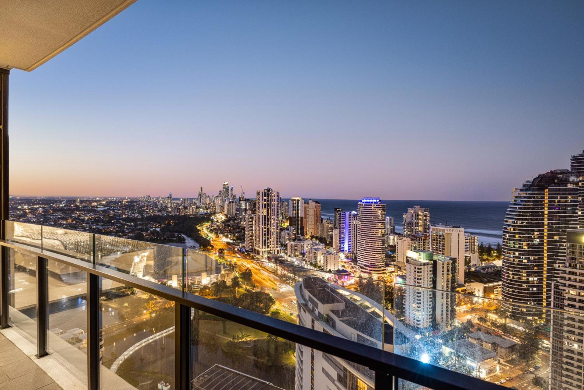 Star Residences Tower - Statement Vogue Themed Apartment Gold Coast
