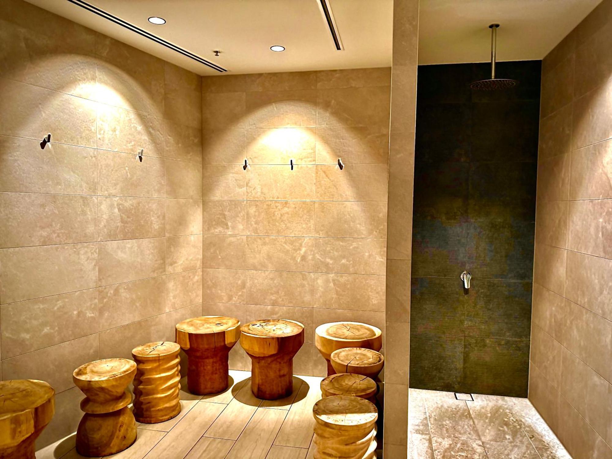 Star Residences Tower - Statement Vogue Themed * Gold Coast