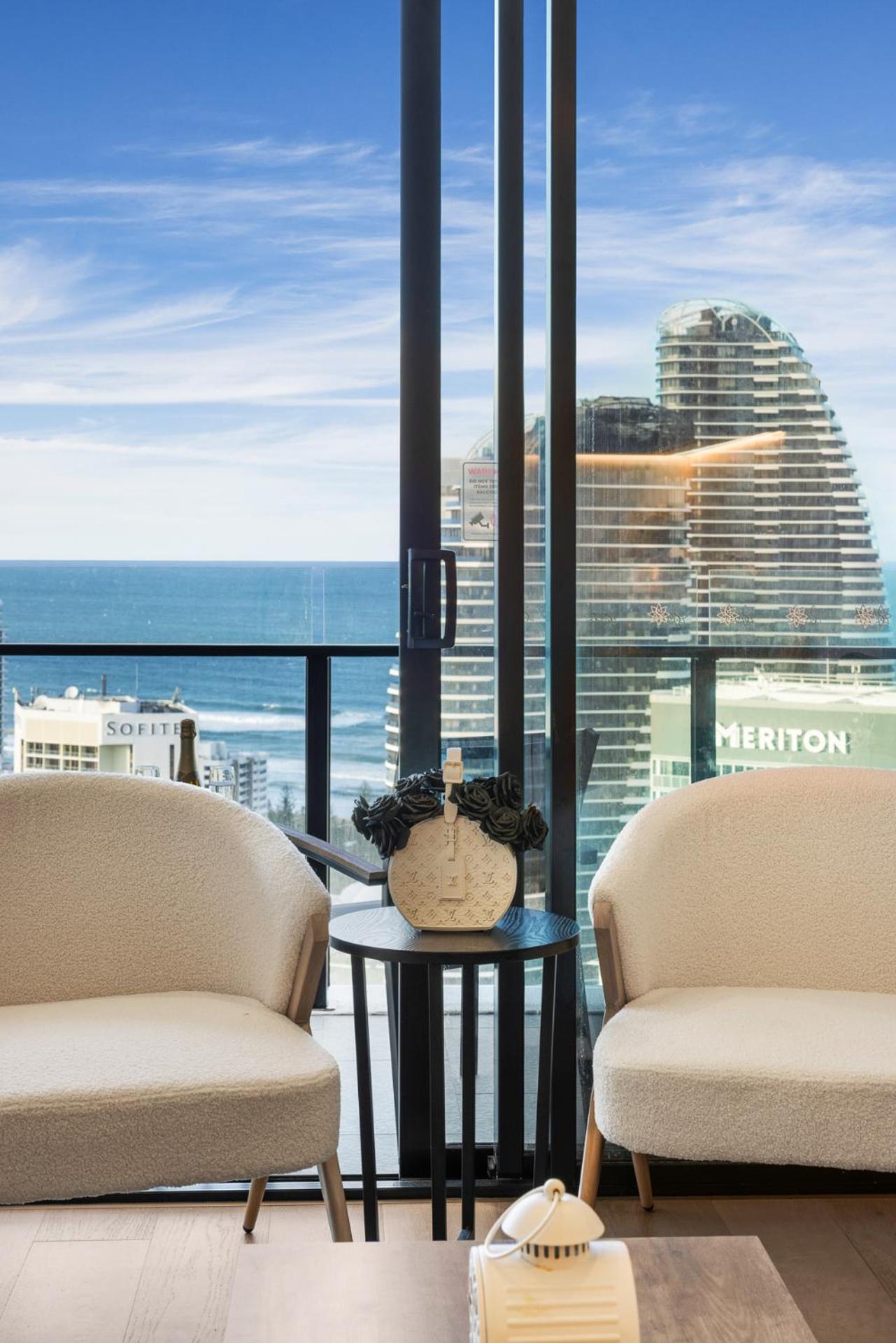 Star Residences Tower - Statement Vogue Themed Apartment