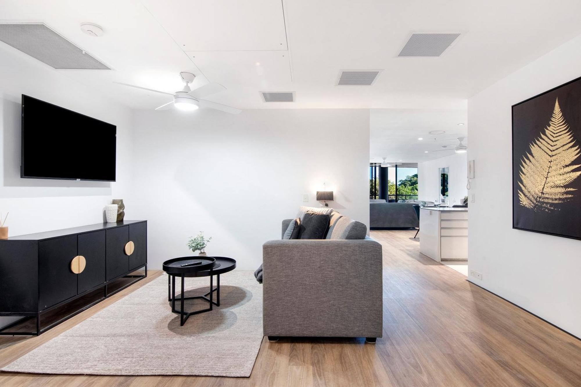 Circle On Cavill - Self Contained & Privately Managed - Wow * Gold Coast
