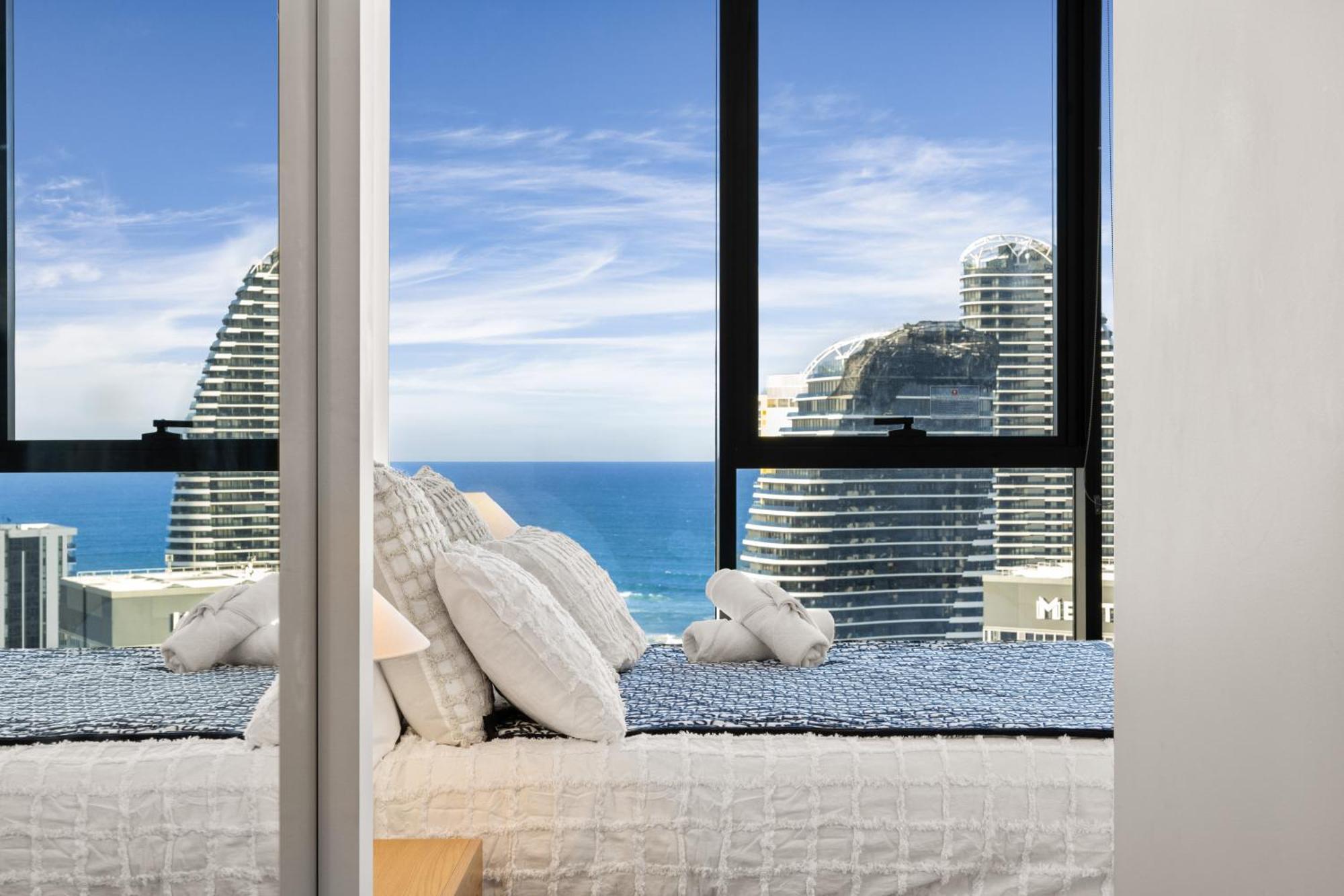 Apartment Star Residences Tower - Statement Vogue Themed