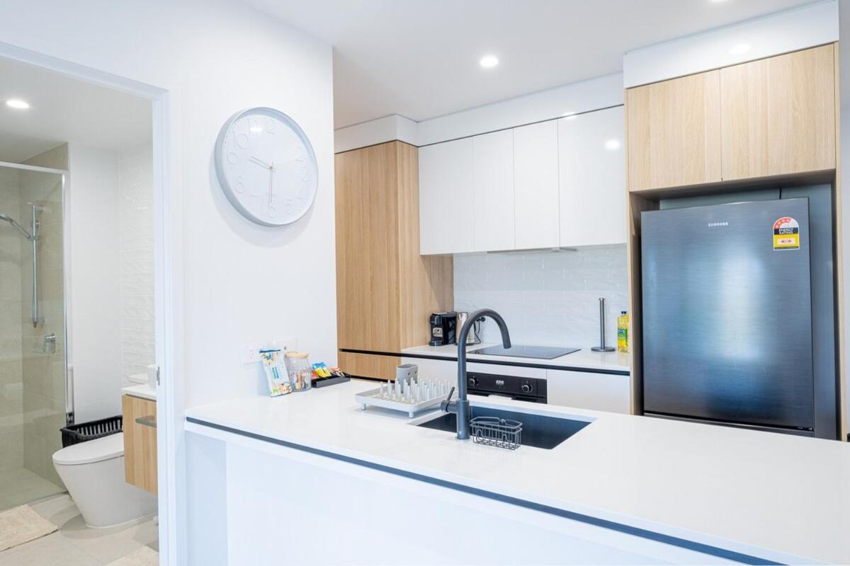 Apartment Modern 1 Bedroom Pool, Gym Gold Coast