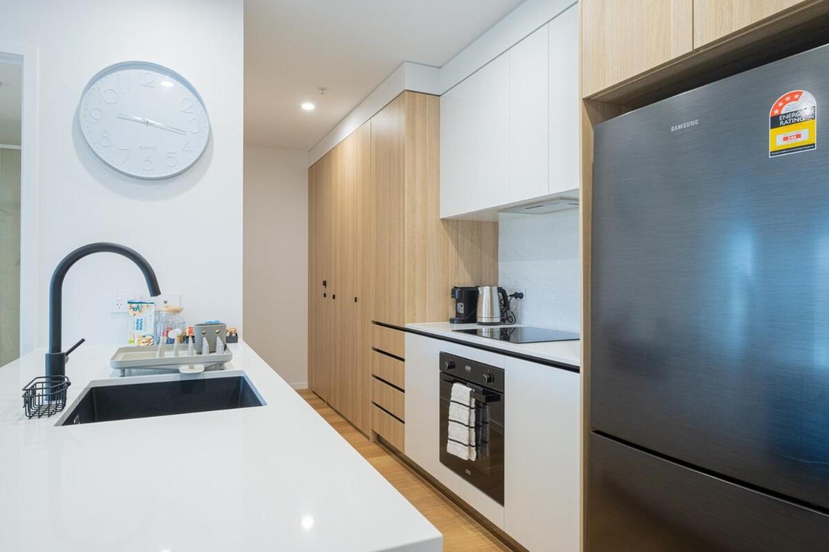 Apartment Modern 1 Bedroom Pool, Gym