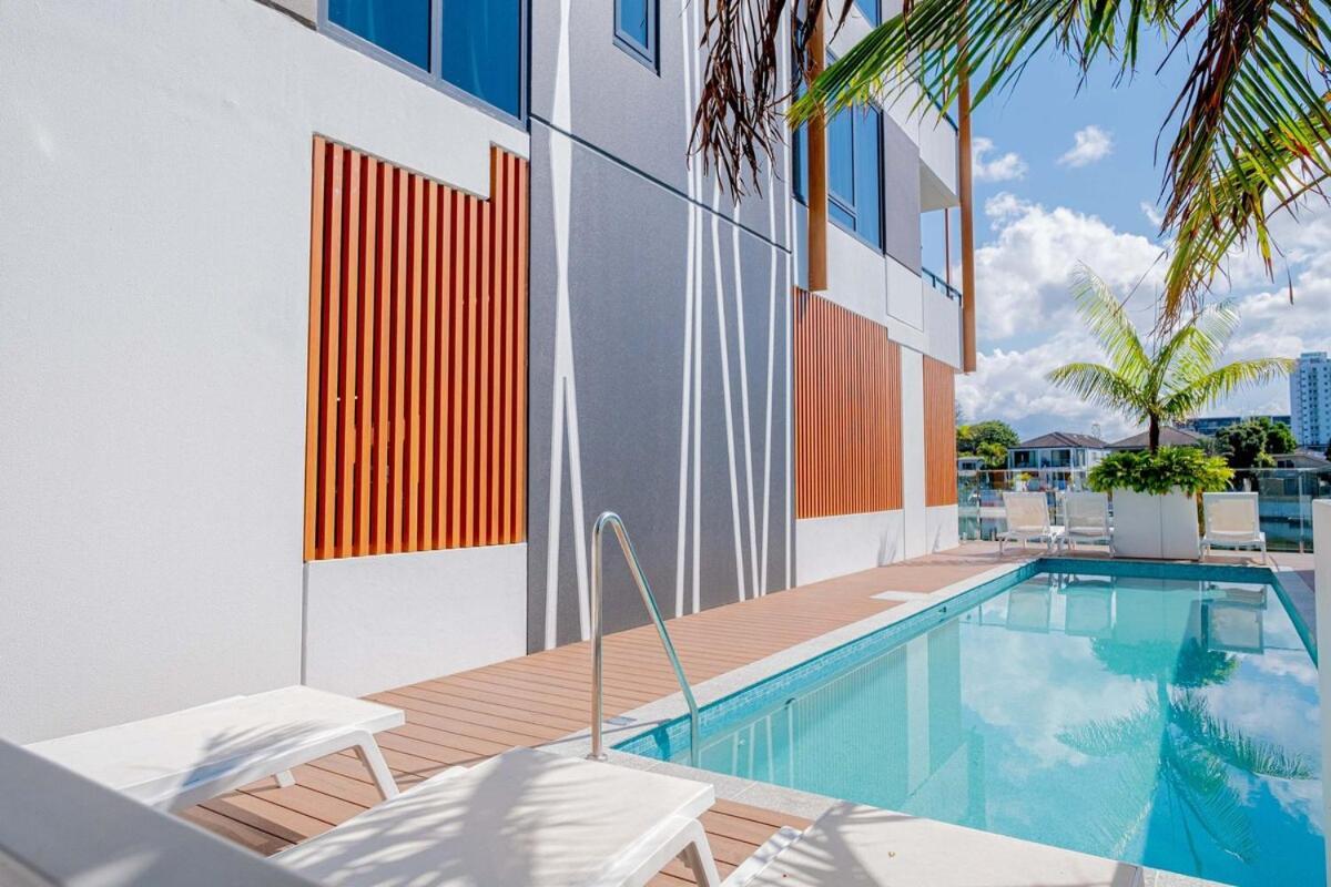 Apartment Modern 1 Bedroom Pool, Gym *