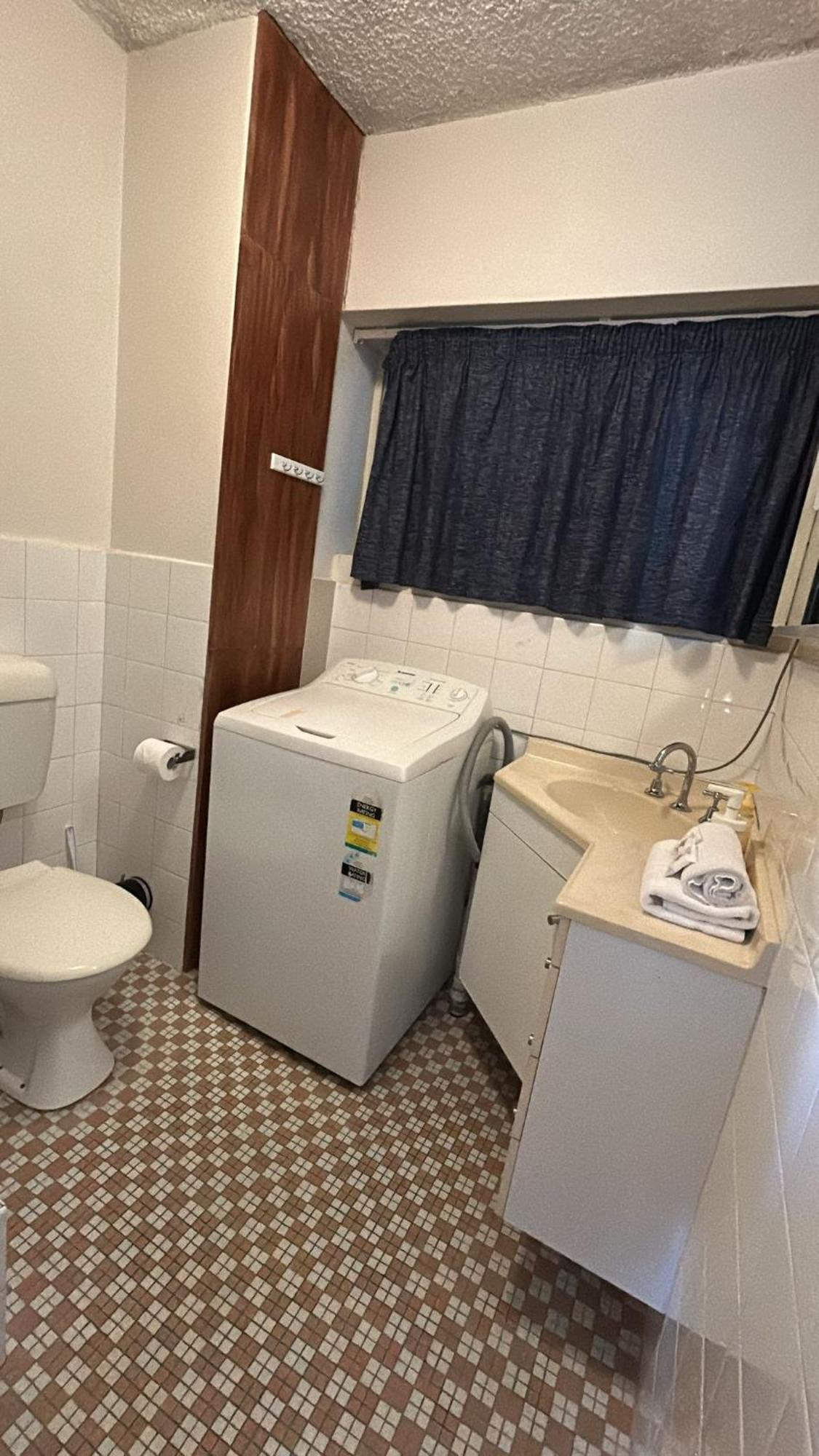 Surfers Private Apartment *