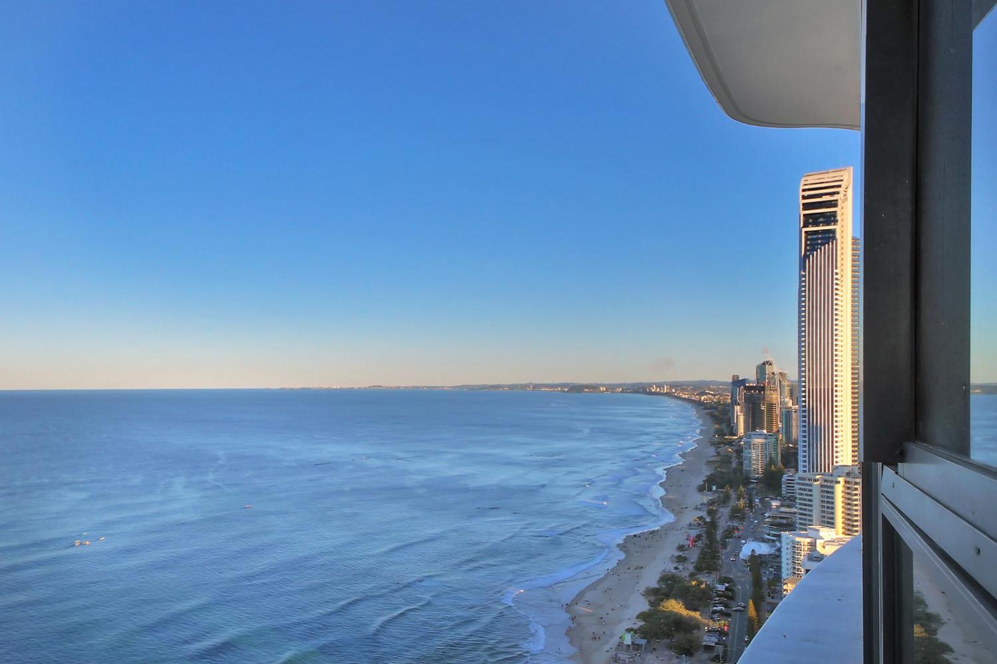 The View With 3br, 2 Bath, Free Parking Apartment Gold Coast