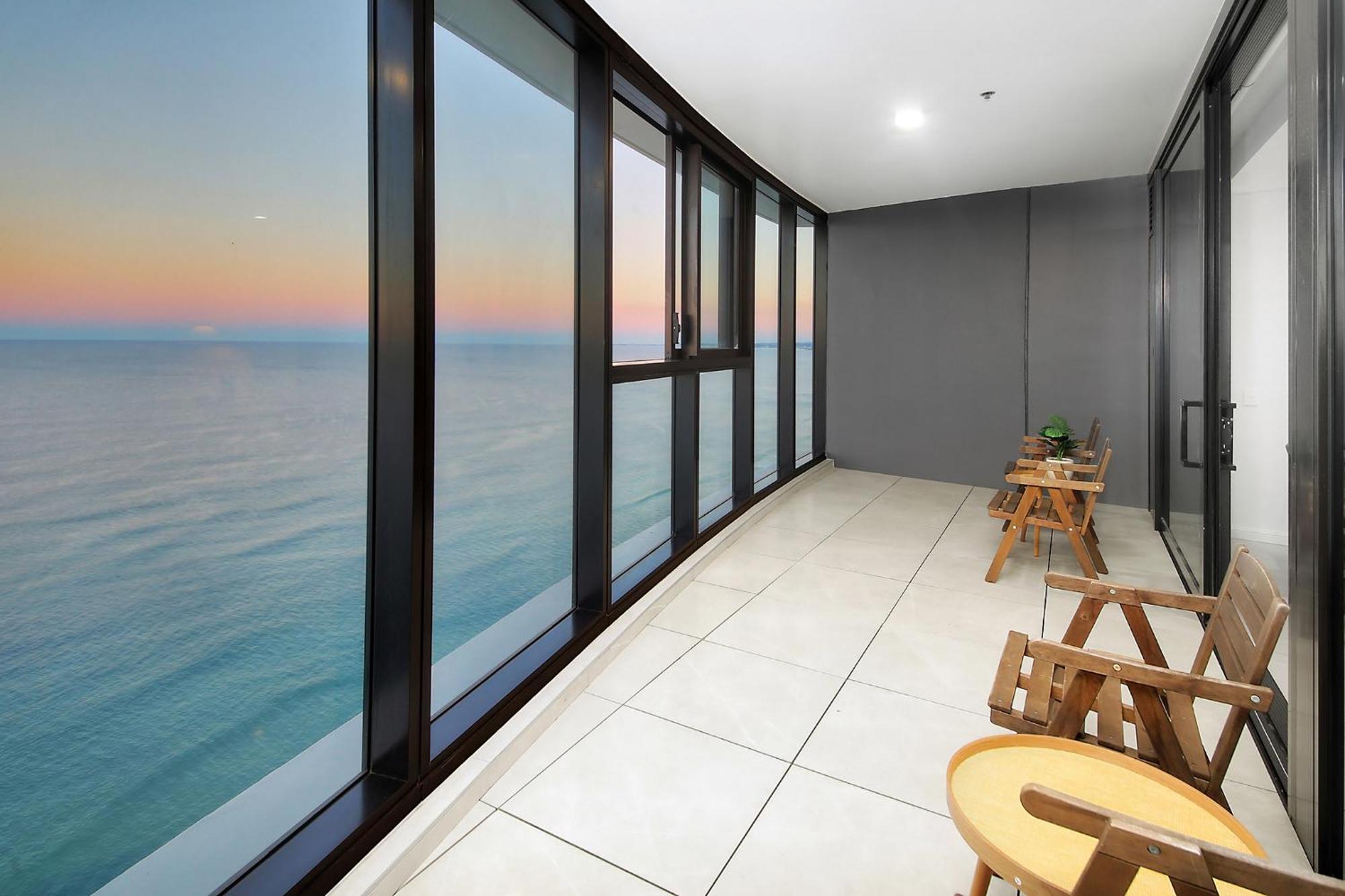 Apartment The View With 3br, 2 Bath, Free Parking Gold Coast
