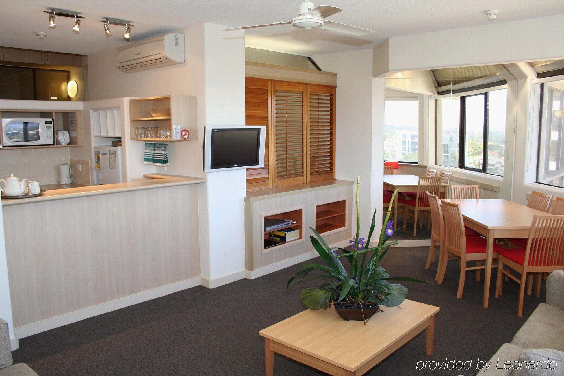 Aparthotel Tiki Surfers Paradise 4*