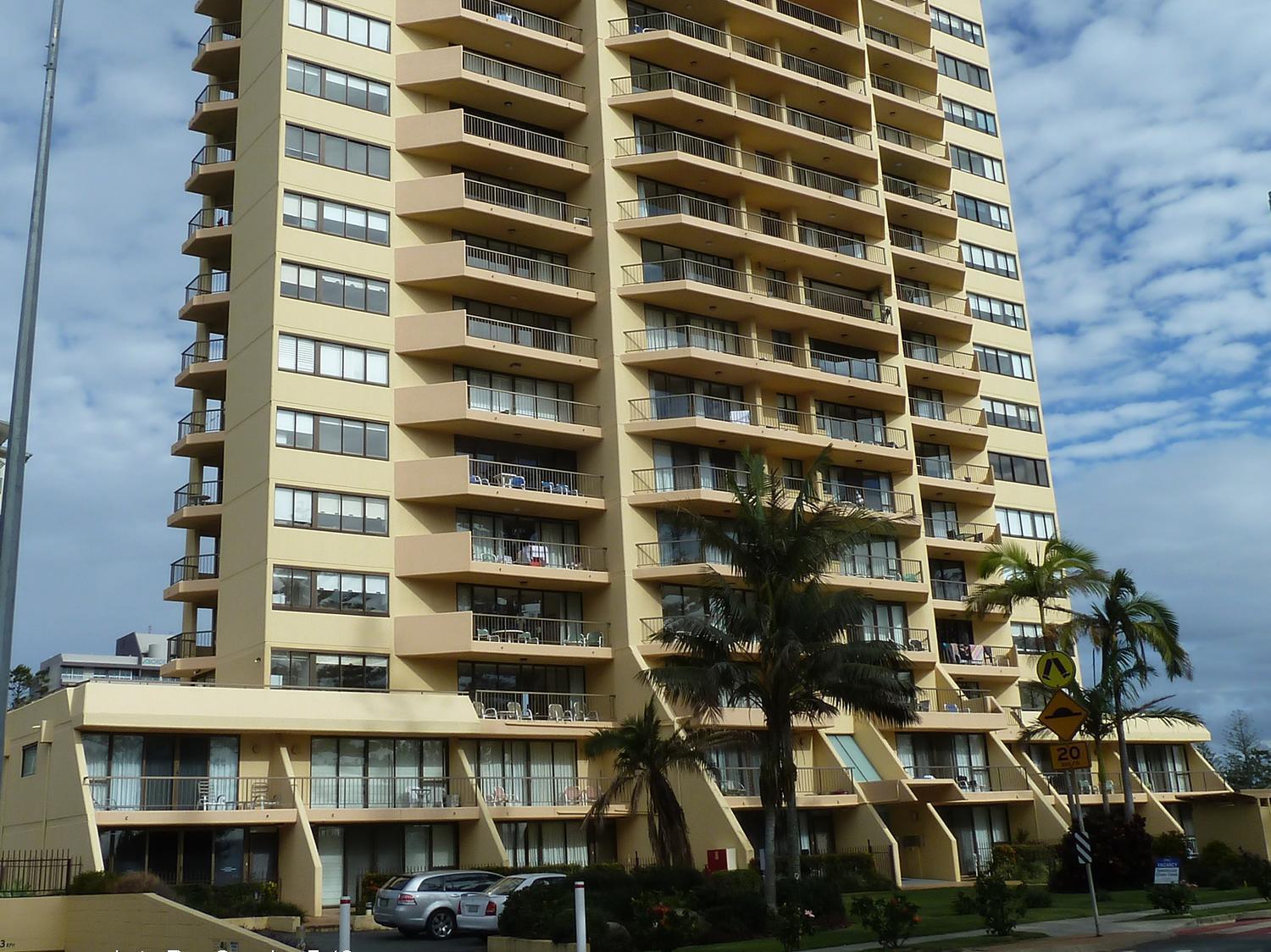 Hotel Columbia On Rainbow Bay Gold Coast