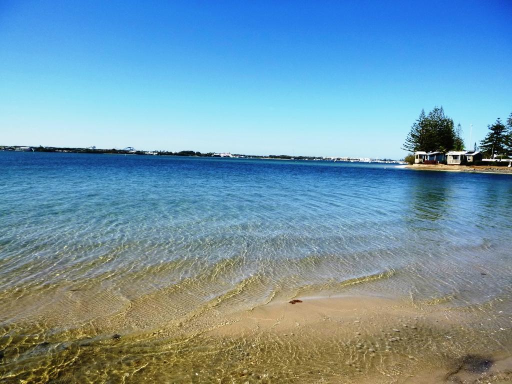 Aparthotel Crystal Bay On The Broadwater Gold Coast