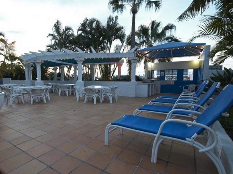 Santorini By The Sea 3* Gold Coast